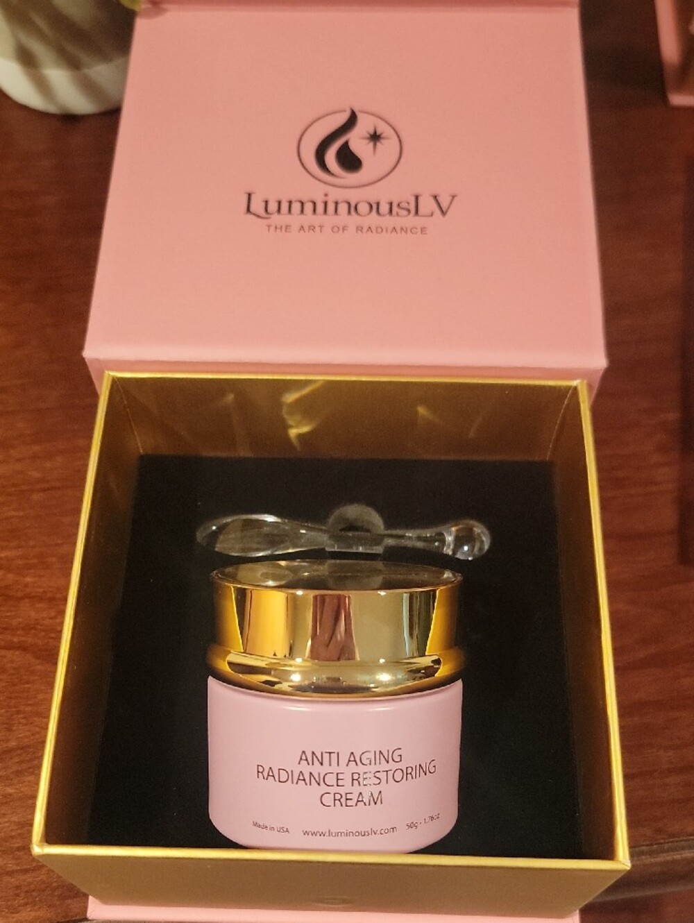LuminousLV  Anti-Aging Radiance Restoring Cream - Truffles